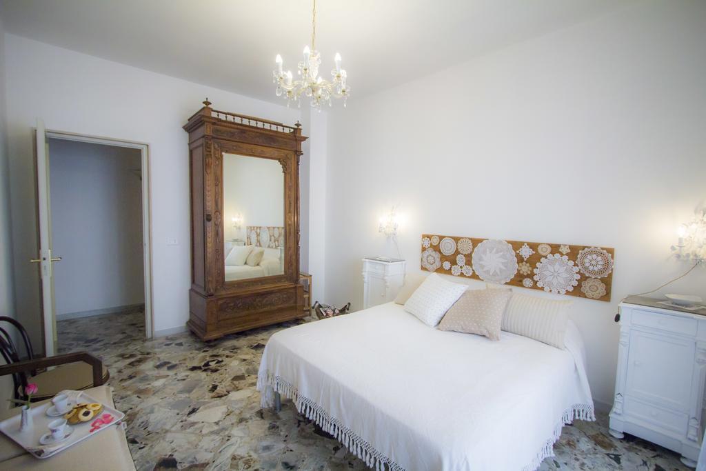 Bari Grand Central Apartment Exterior photo